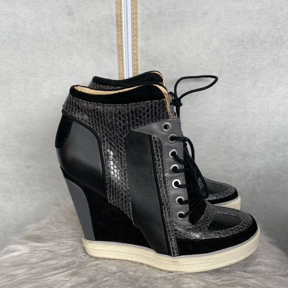 L.A.M.B. Black Suede/Snake Skin Summer Lace Up Sneaker Wedges!  EUC - Picture 5 of 10